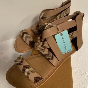 NWT-Aspiga Carrie Sandal Sundance Catalog Size 39